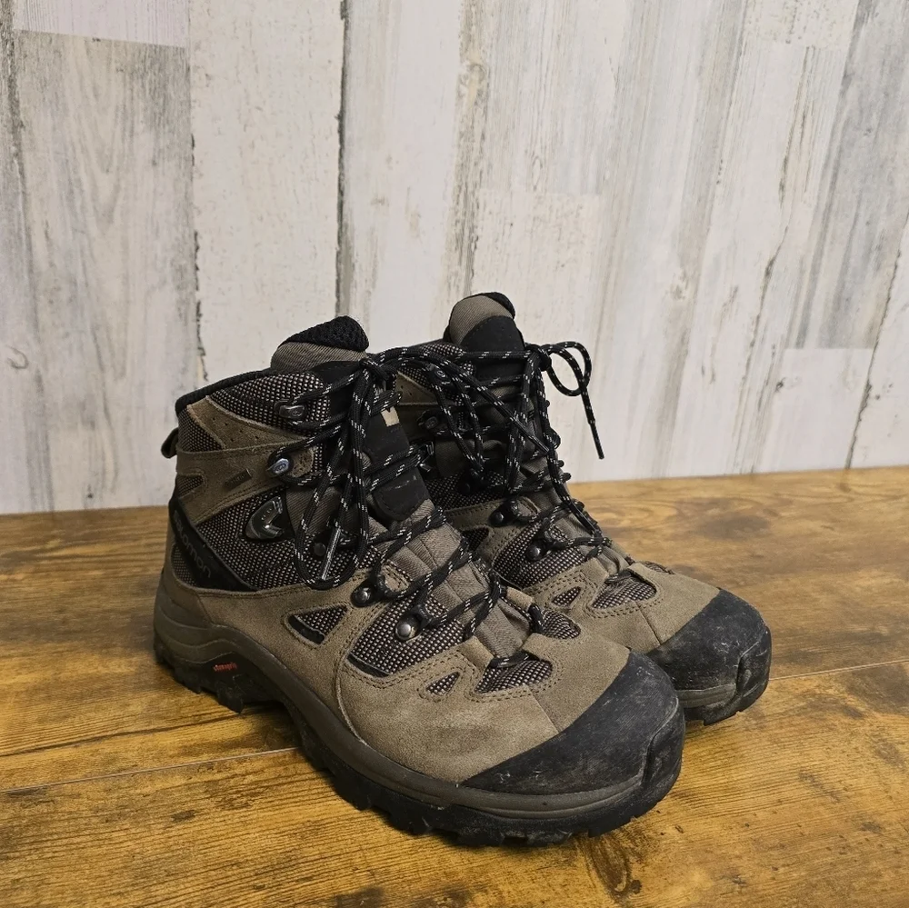 Salomon Goretex Mens size 8.5 brown and black boots